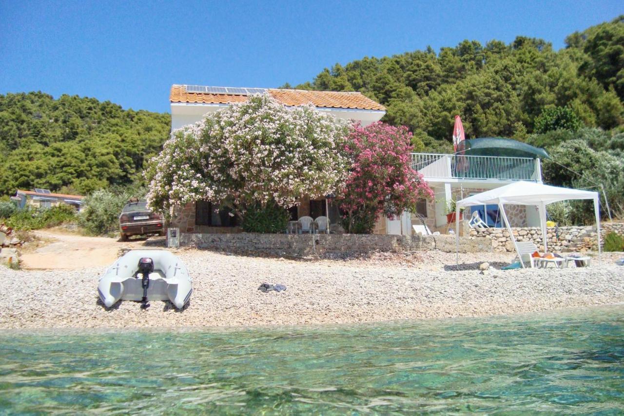 Apartment Seaside Secluded Apartments Cove Skozanje, Hvar - 4624 *